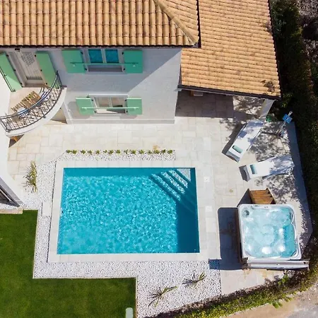 House Mare Villa *