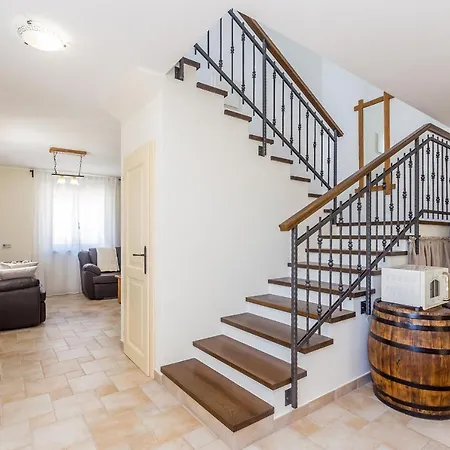 House Mare * Vrh (Krk)
